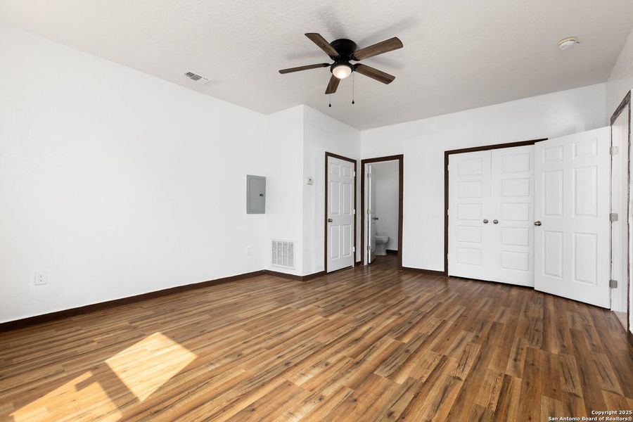 Spacious, unfurnished interior of a new home in , San Antonio (Image 9). Spacious, unfurnished interior of a new home in , San Antonio (Image 9).