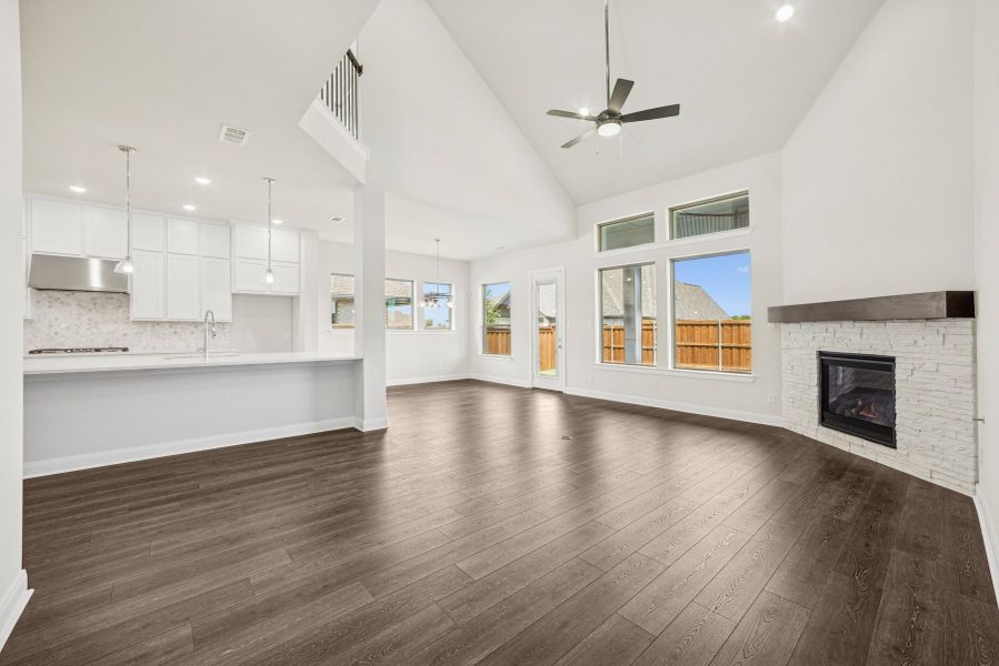 The Juno - Family Room