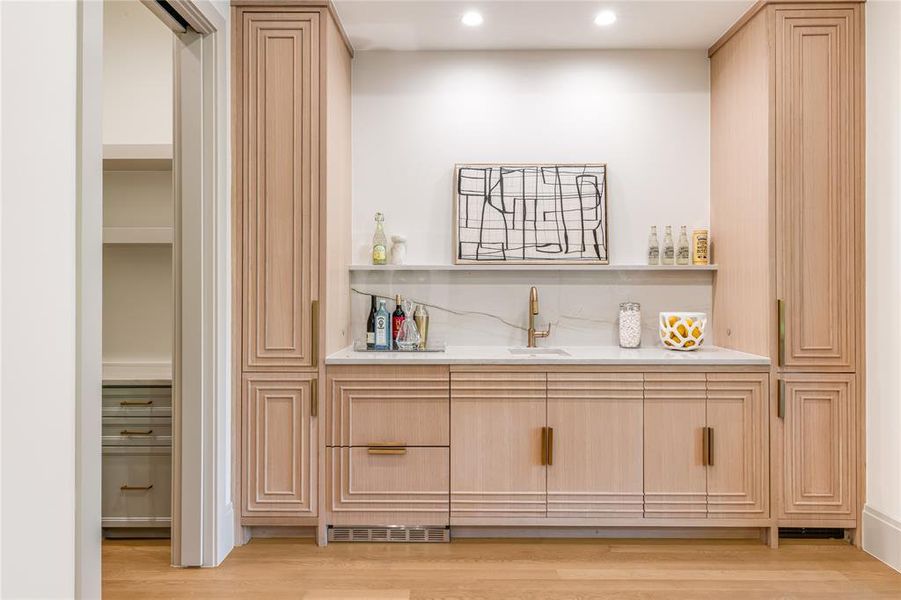 Furnished interior view inside a new home in , Dallas (Image 7).