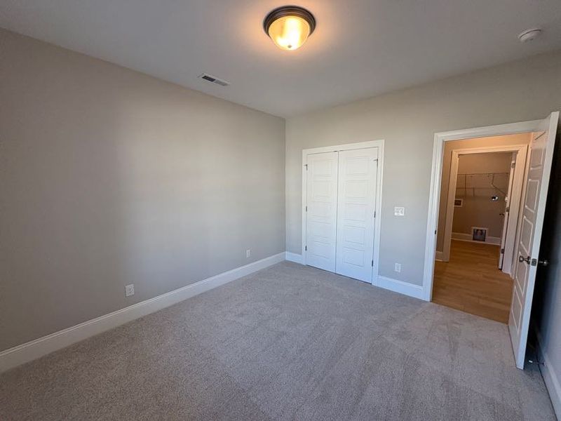 Spacious, unfurnished interior of a new home in Riverside Cove, Wilmington (Image 19).