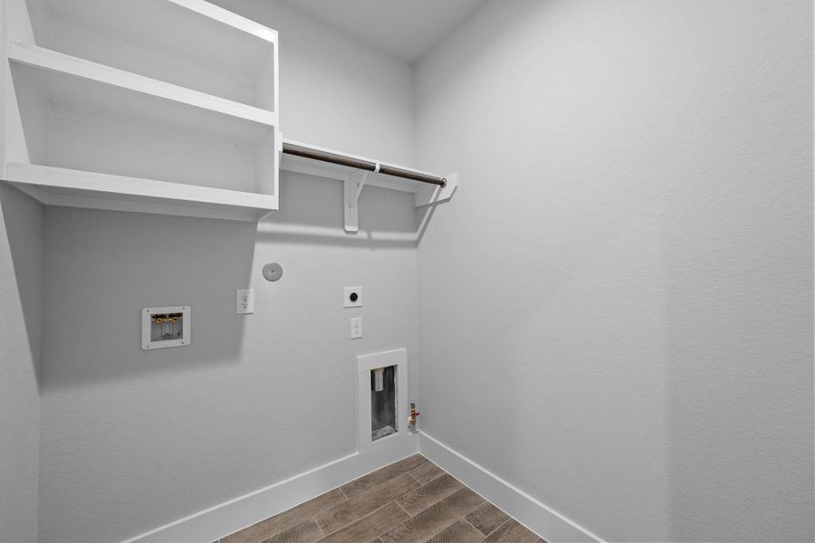 Spacious, unfurnished interior of a new home in Beacon Hill, Waller (Image 23).