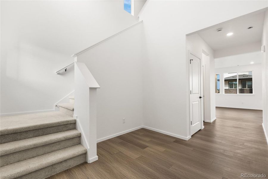 Spacious, unfurnished interior of a new home in Harvest Crossing, Aurora (Image 14).