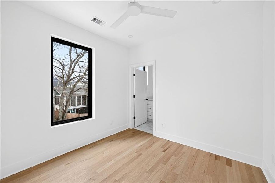 Spacious, unfurnished interior of a new home in , Atlanta (Image 25). Spacious, unfurnished interior of a new home in , Atlanta (Image 25).