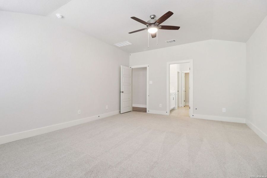 Spacious, unfurnished interior of a new home in Sagebrooke - Classic Series, San Antonio (Image 23).