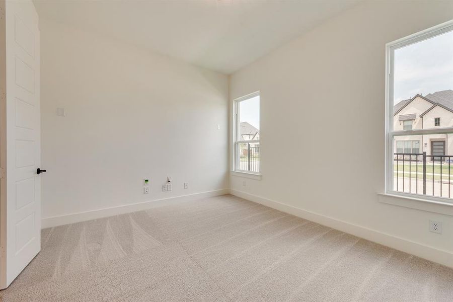Spacious, unfurnished interior of a new home in Estates at Rockhill, Frisco (Image 31). Spacious, unfurnished interior of a new home in Estates at Rockhill, Frisco (Image 31).