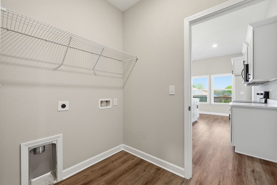 Spacious, unfurnished interior of a new home in Southern Charm, Crestview (Image 29).