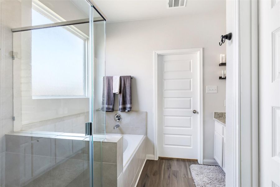 Furnished interior view inside a new home in Granger Pines, Conroe (Image 27).