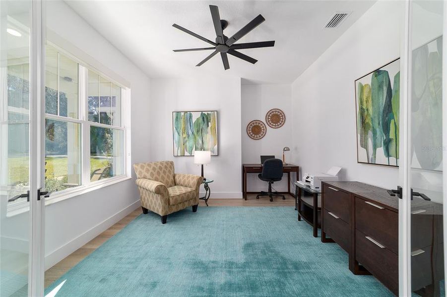 Furnished interior view inside a new home in , Belleview (Image 7).