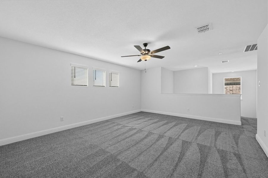 Spacious, unfurnished interior of a new home in Madero 50s, Fort Worth (Image 25).