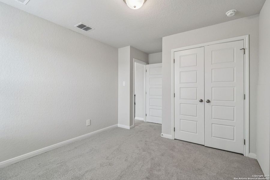 Spacious, unfurnished interior of a new home in Royal Crest, San Antonio (Image 45). Spacious, unfurnished interior of a new home in Royal Crest, San Antonio (Image 45).