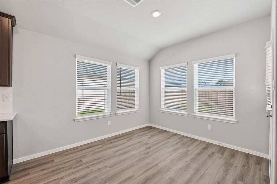 Spacious, unfurnished interior of a new home in Rollingbrook Estates, Baytown (Image 35).