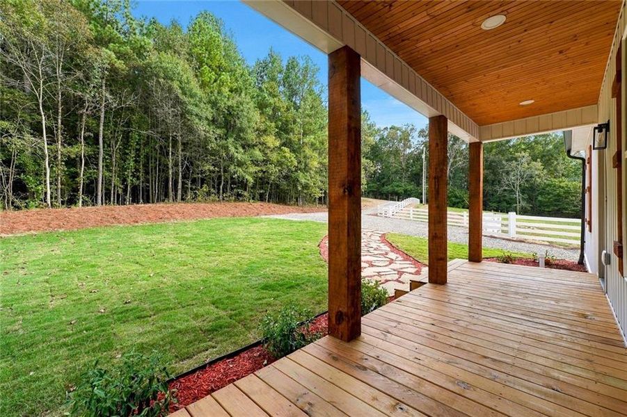 Exterior details and patio area of a home in , Resaca (Image 23).