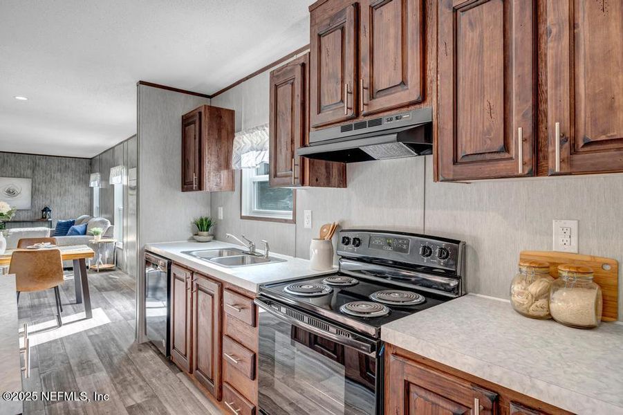 Image 33 of a home in .