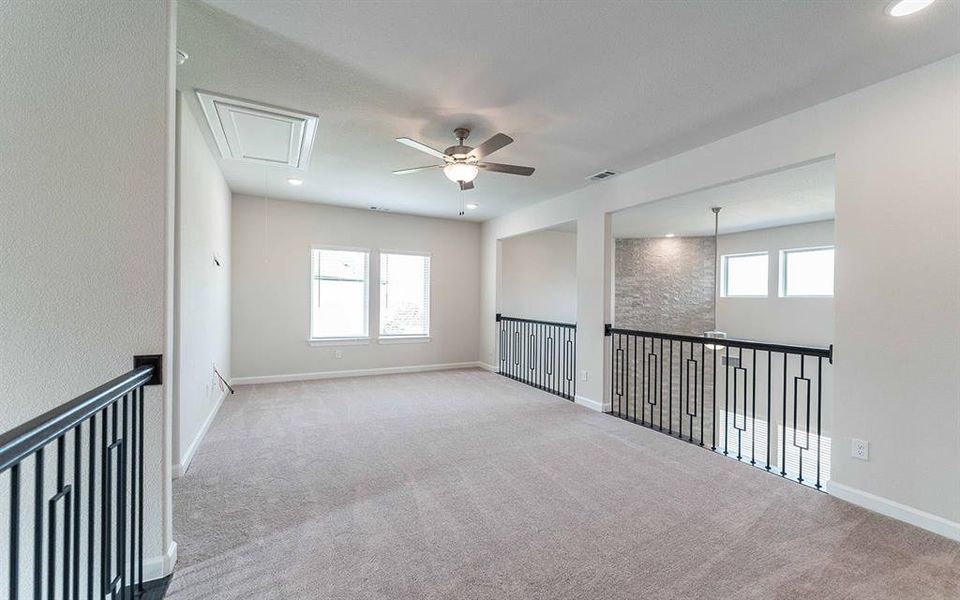 Spacious, unfurnished interior of a new home in Heath Golf & Yacht Club, Forney (Image 21).