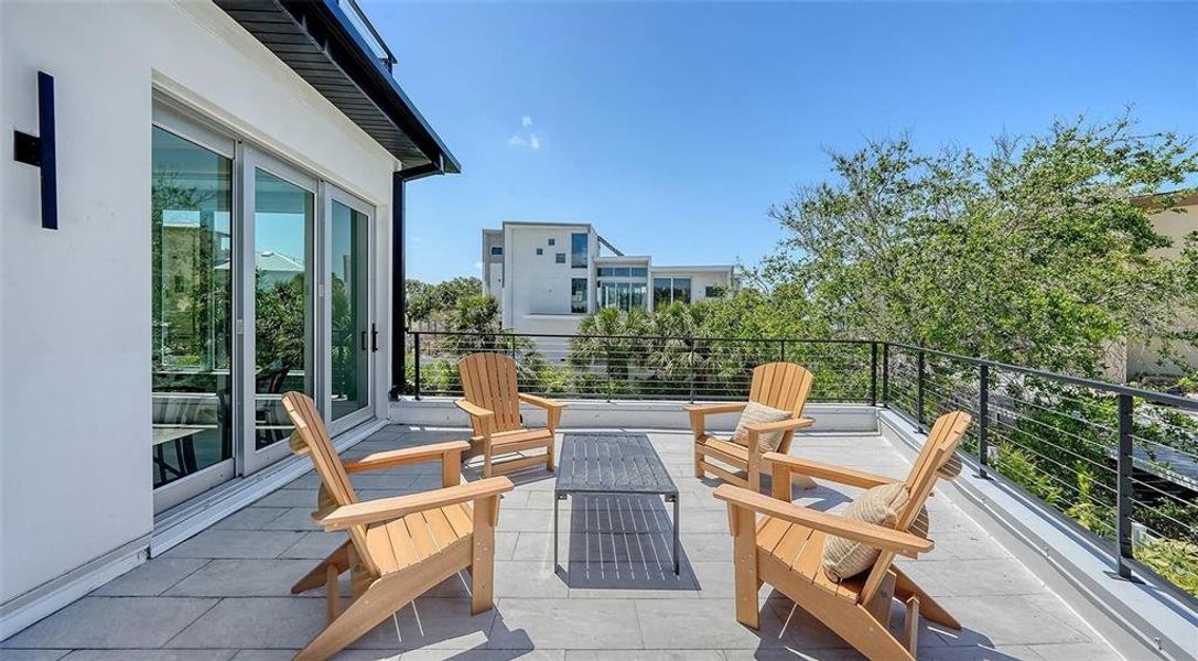 Exterior details and patio area of a home in , Sarasota (Image 26).