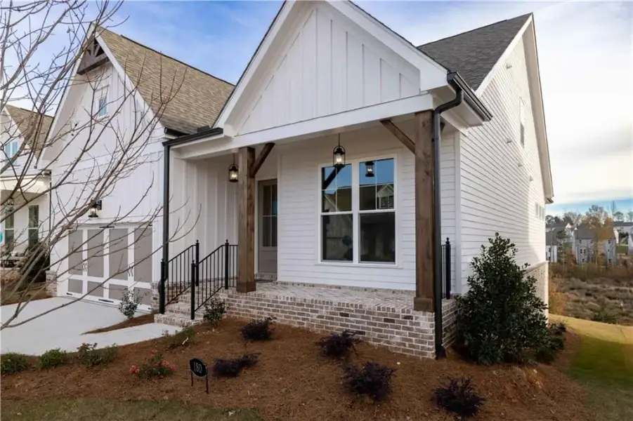 Exterior details and patio area of a home in Aberdeen, Hoschton (Image 25).