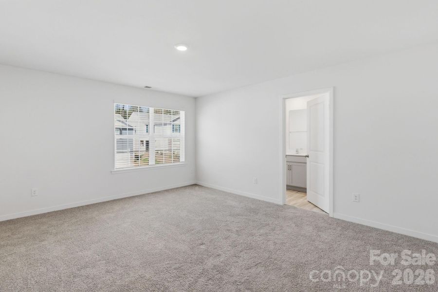 Spacious, unfurnished interior of a new home in Huffman Ridge, Hickory (Image 25).