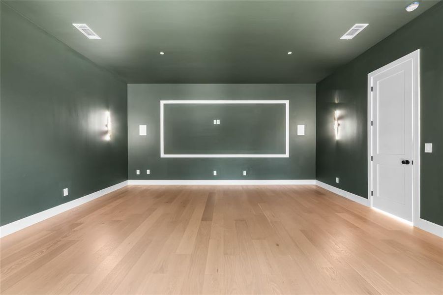 Spacious, unfurnished interior of a new home in , Dallas (Image 20). Spacious, unfurnished interior of a new home in , Dallas (Image 20).