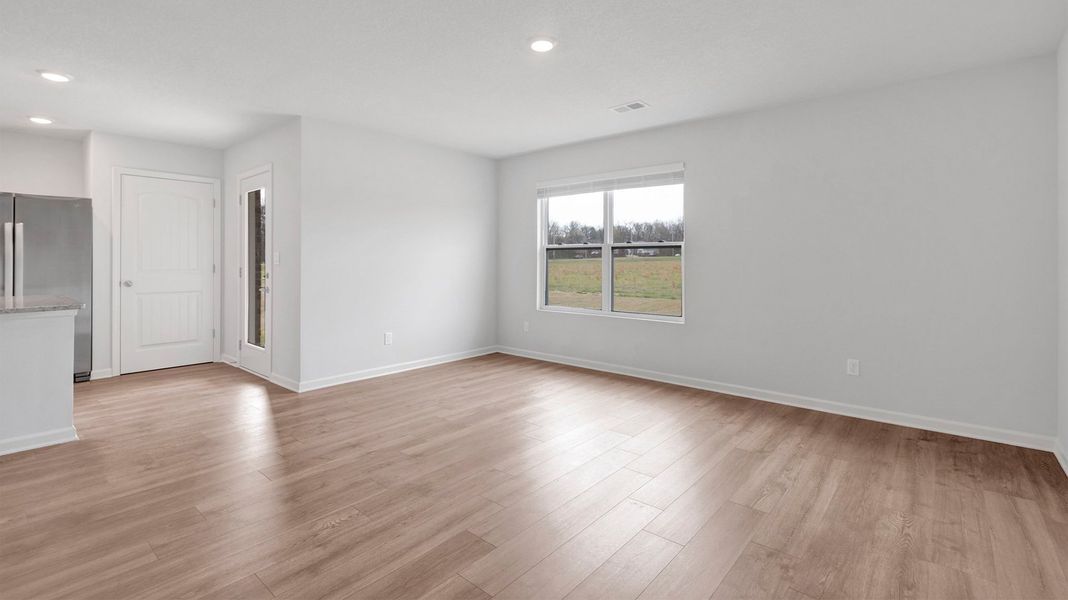 Spacious, unfurnished interior of a new home in Riggs Pointe, Millington (Image 16).