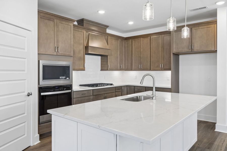 Furnished interior view inside a new home in Del Webb Barton Village, Lebanon (Image 10).
