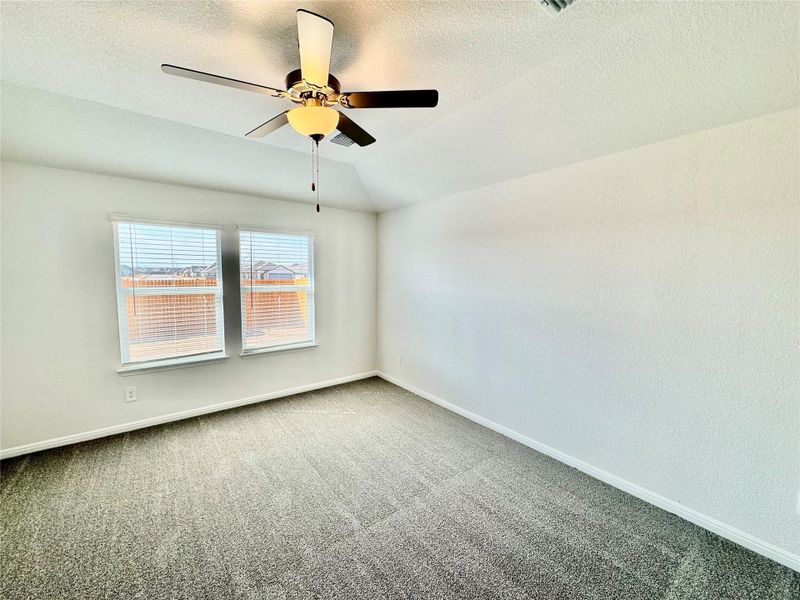 Spacious, unfurnished interior of a new home in Prairie Winds - Reserve Collection, Hutto (Image 6).