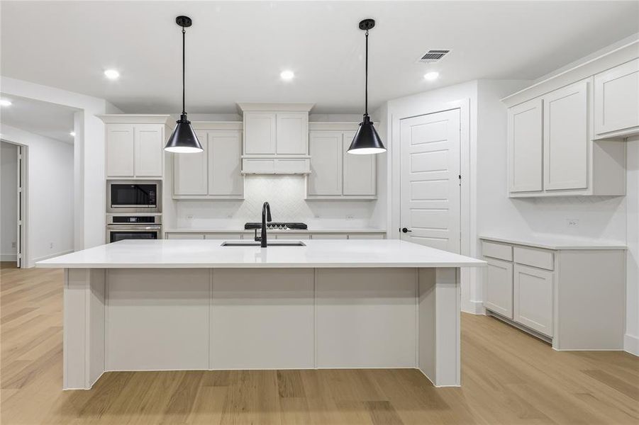 Furnished interior view inside a new home in Pecan Grove, Burleson (Image 11).
