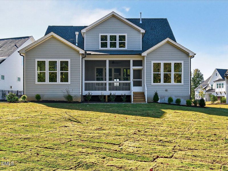 038-1280x960-rear-view