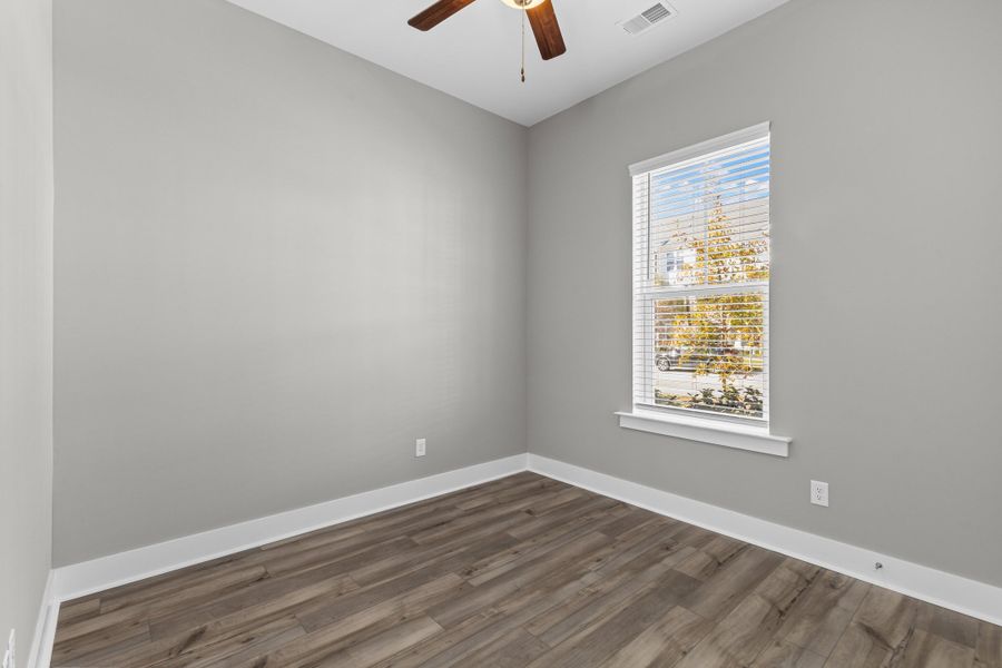 Spacious, unfurnished interior of a new home in , Charleston (Image 25).