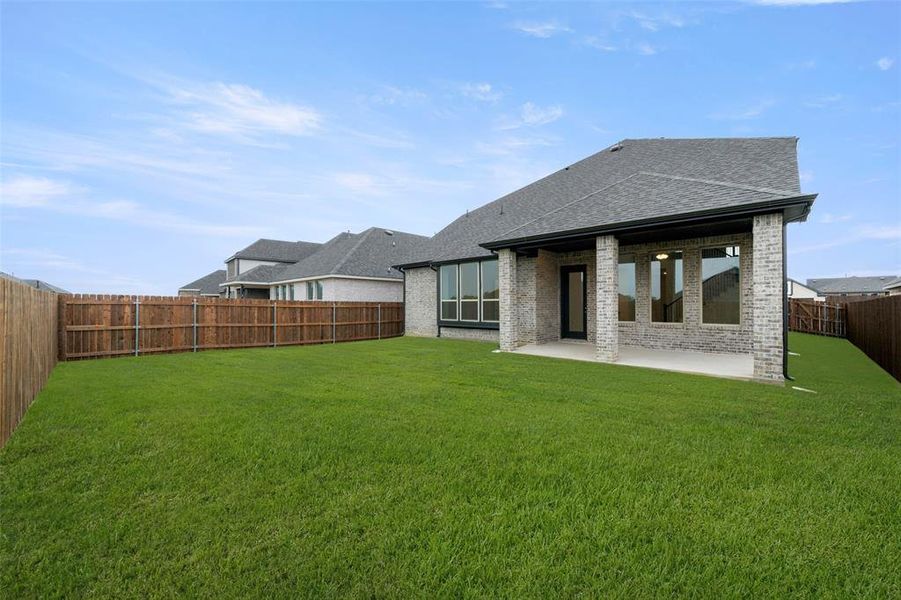 1324 Rothland- Back-1 1324 Rothland- Back-1