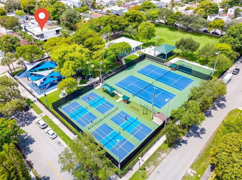 Community amenities in , Miami (Image 39).