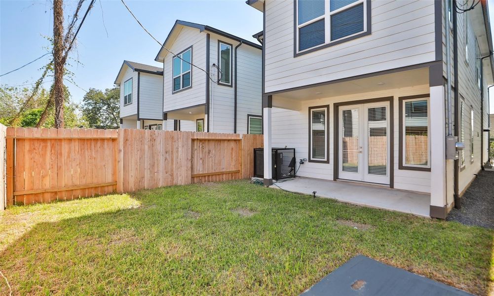 Exterior details and patio area of a home in Independence Heights, Houston (Image 3). Exterior details and patio area of a home in Independence Heights, Houston (Image 3).