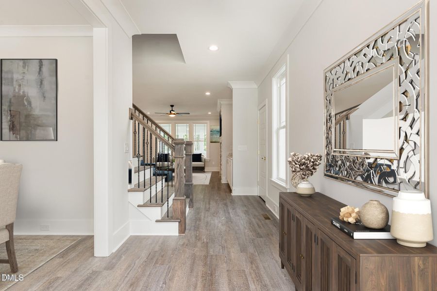 613 Entry Hallway 613 Entry Hallway