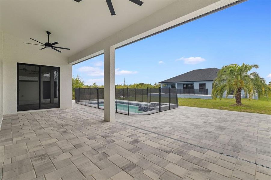 Exterior details and patio area of a home in , Port Charlotte (Image 9).