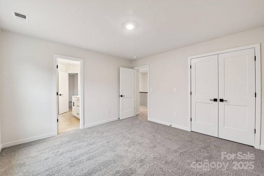 Spacious, unfurnished interior of a new home in Laurelbrook, Sherrills Ford (Image 20).