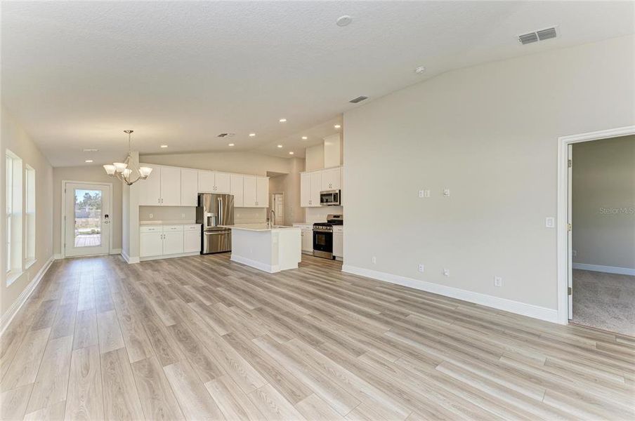 Spacious, unfurnished interior of a new home in Crosswind Point, Parrish (Image 27).