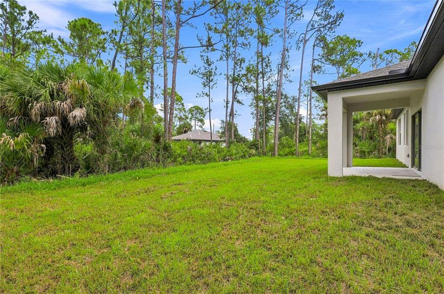 Exterior details and patio area of a home in , North Port (Image 4).