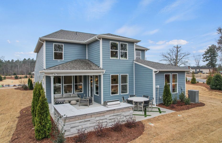 Representative exterior details of a home built from the Mystique by Pulte Homes in Kinsdale, Lancaster (Image 4).