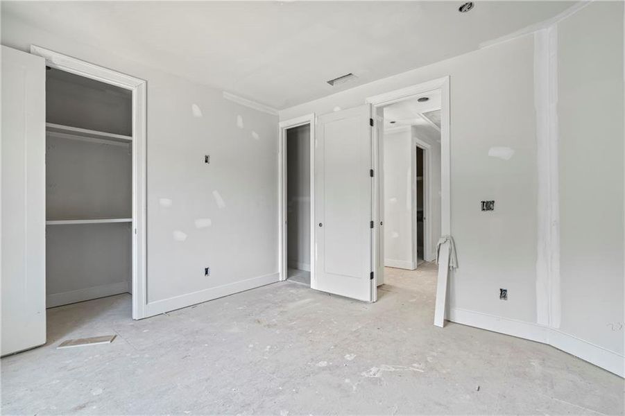 Spacious, unfurnished interior of a new home in , Fairburn (Image 47).