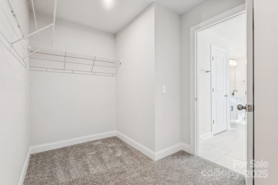 Spacious, unfurnished interior of a new home in Glenhurst, Matthews (Image 20).