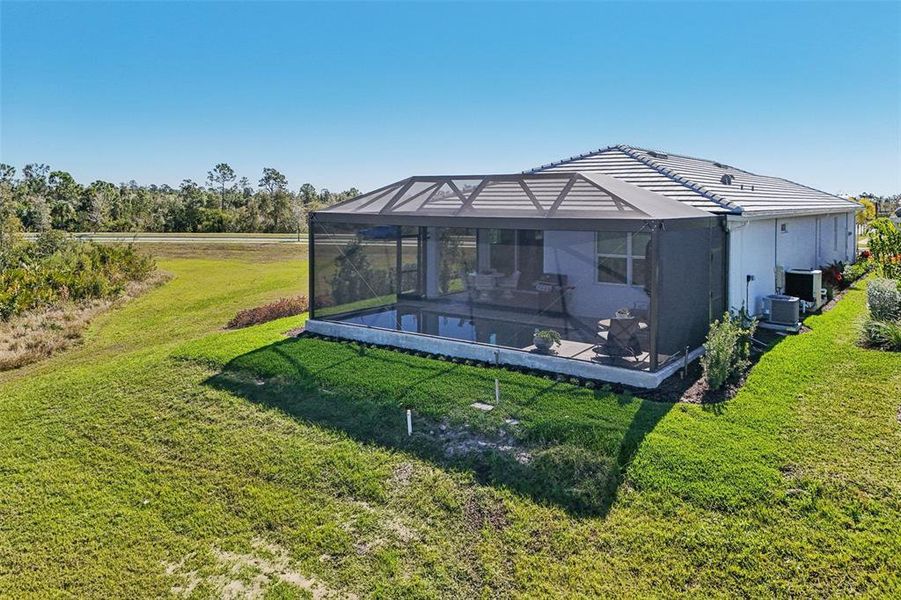 Exterior details and patio area of a home in , Venice (Image 32).