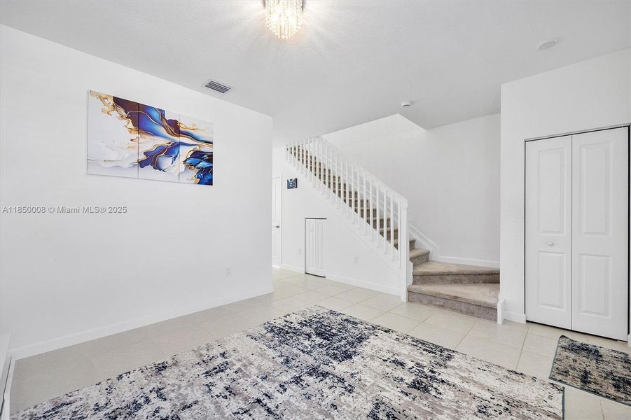 Image 36 of a home in .