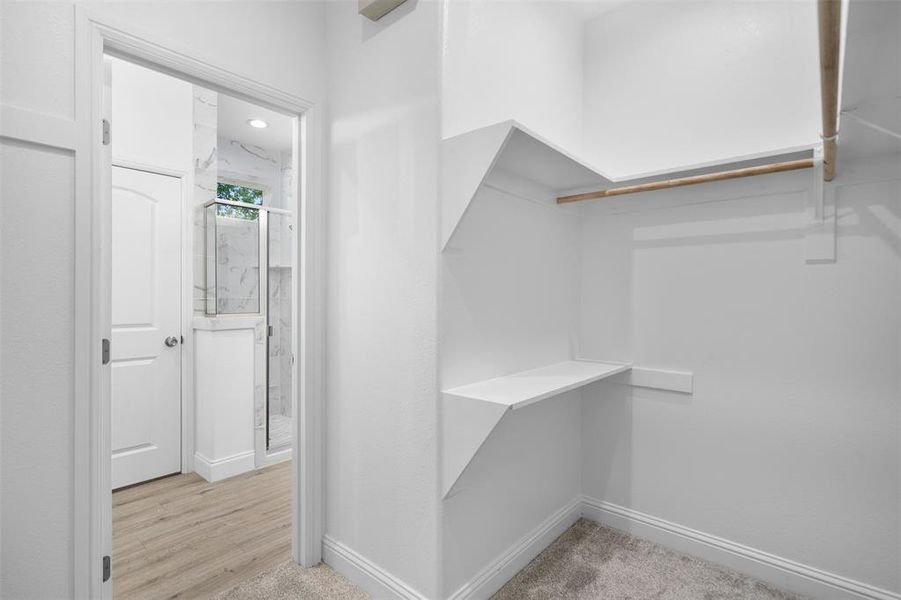 Spacious, unfurnished interior of a new home in , Waxahachie (Image 24).