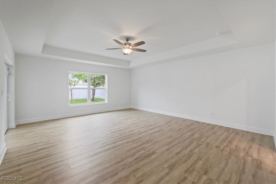Spacious, unfurnished interior of a new home in Cape Coral, Cape Coral (Image 20).