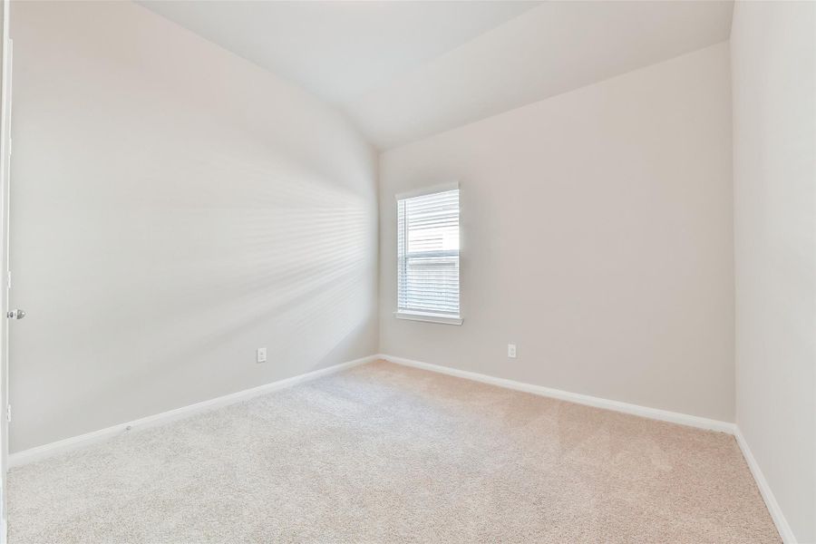 Spacious, unfurnished interior of a new home in King Oaks Village, Baytown (Image 27).