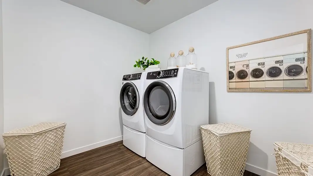 West Core P013 Maple Laundry F2