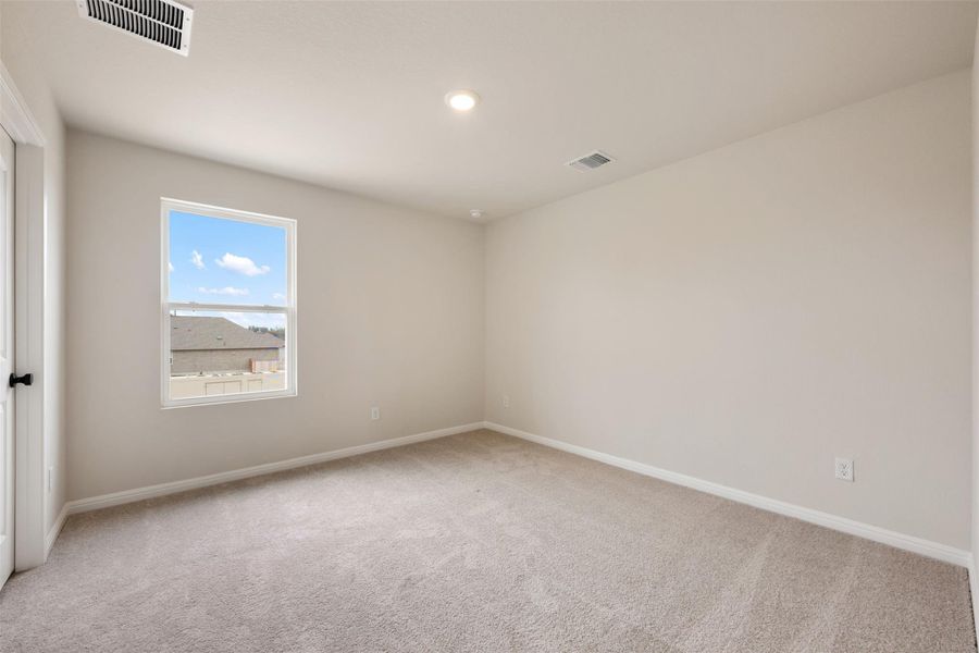 Spacious, unfurnished interior of a new home in Cannon Ranch, Dripping Springs (Image 17).