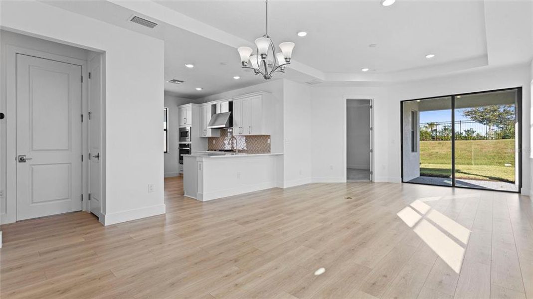 Spacious, unfurnished interior of a new home in Cresswind Lakewood Ranch, Lakewood Ranch (Image 17). Spacious, unfurnished interior of a new home in Cresswind Lakewood Ranch, Lakewood Ranch (Image 17).