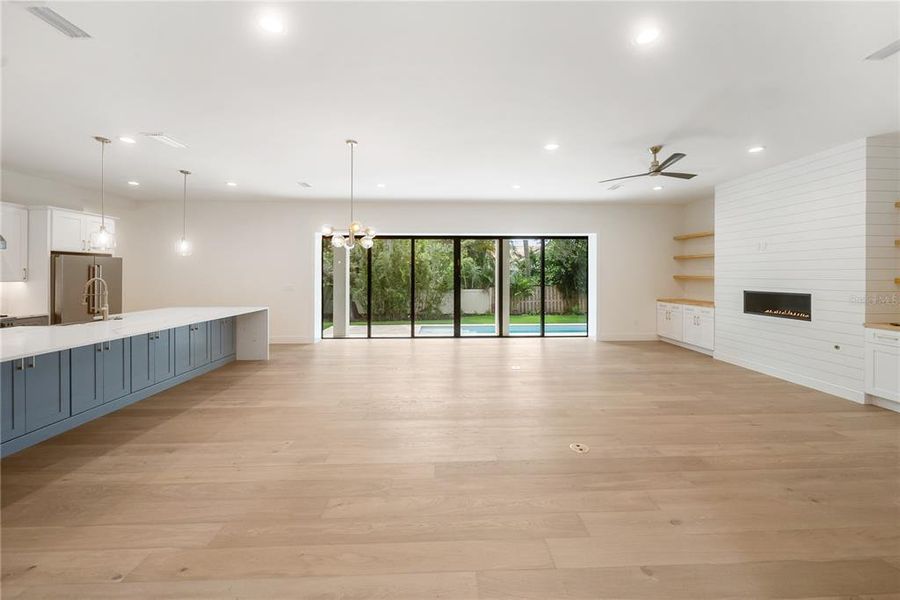 Spacious, unfurnished interior of a new home in , Sarasota (Image 88).