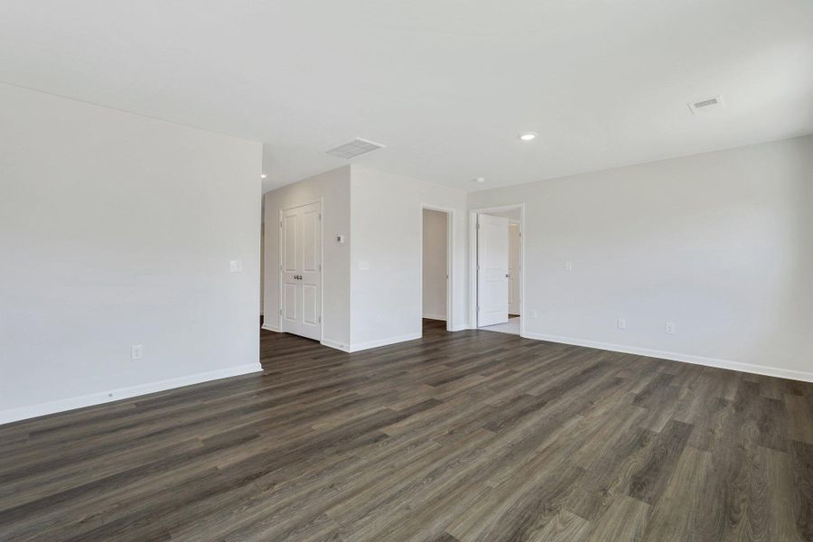Spacious, unfurnished interior of a new home in Essence at Elms Glen Single Family Homes, Ladson (Image 28).
