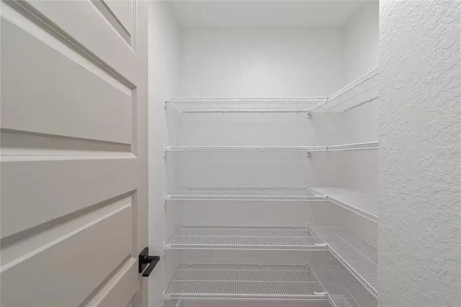 Spacious, unfurnished interior of a new home in , Ocala (Image 43).